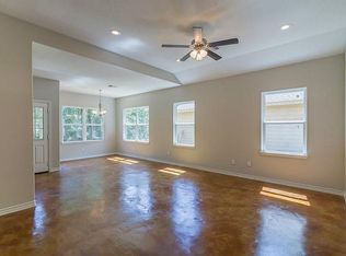 15788 Beechnut Dr, Montgomery, TX 77356