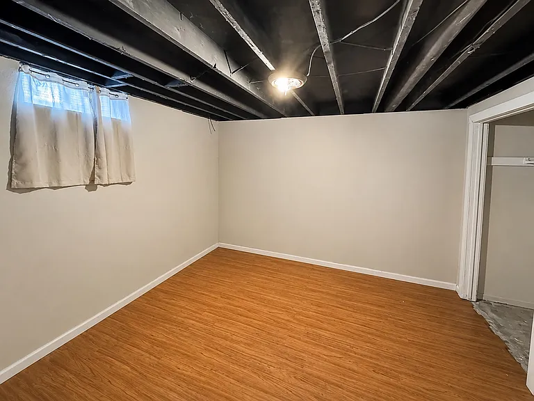 539 S Deveron Dr — Photo 4