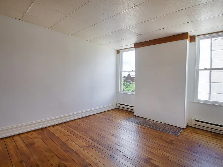 722 Wood St #5 — Photo 6