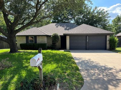 1006 Kane St, Benbrook, TX, 76126