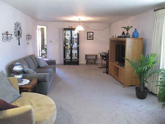 5th image of 3905 Marigold Dr