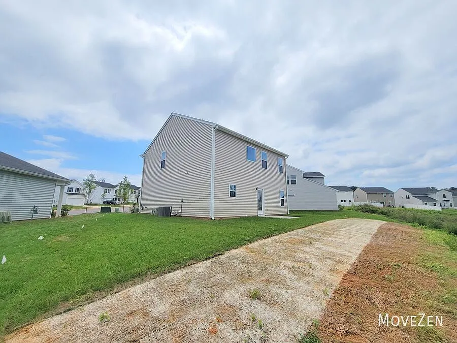 5014 Fallmeade Rd Kernersville, NC 27284 Stylish New Build in Kernersville's Growing Community — Photo 3