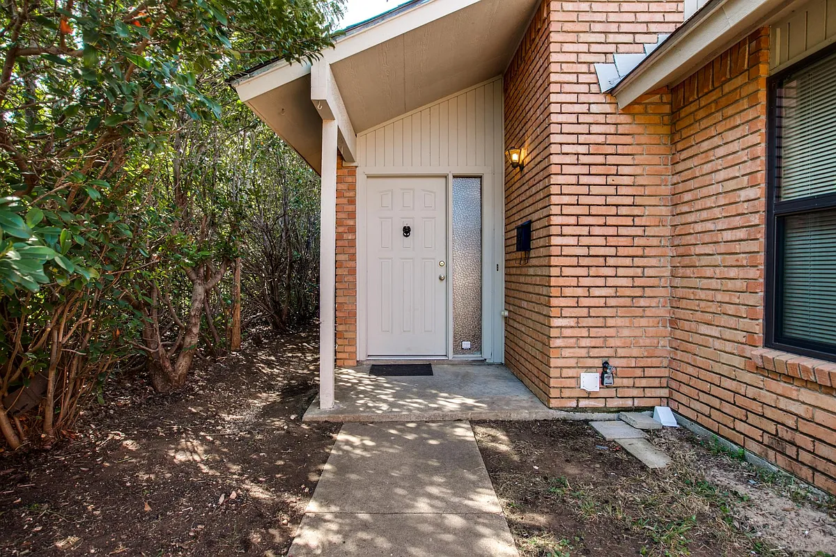 Building Photo - 4817 Fletcher Ave