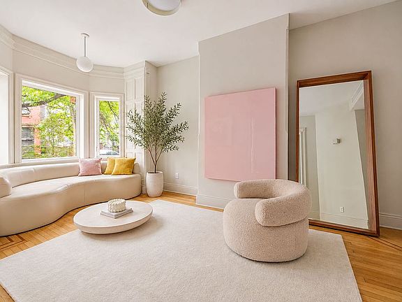 2nd image of 575A Leonard St