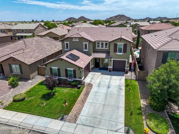 761 W Desert Hollow Dr
