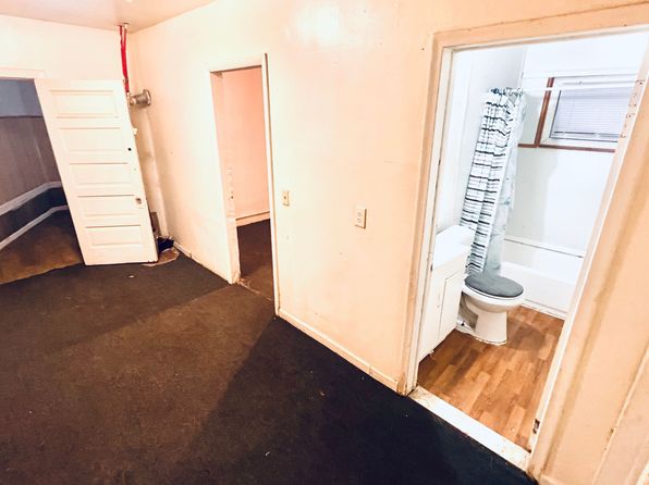 13646 Ryan Rd, Hamtramck, MI 48212