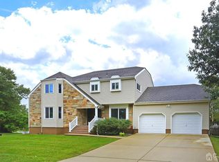 1 Beacon Pl, Old Bridge, NJ 08857