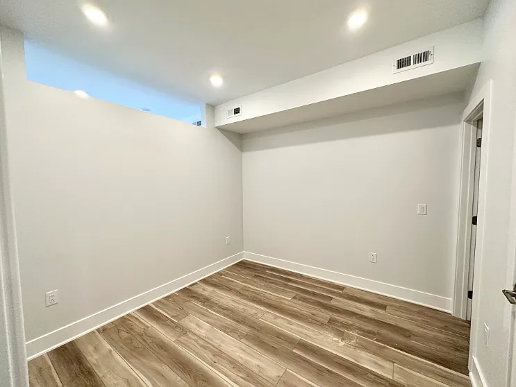 3837 Wallace St #4 — Photo 9