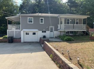 52 Wachusett St, Springfield, MA 01118