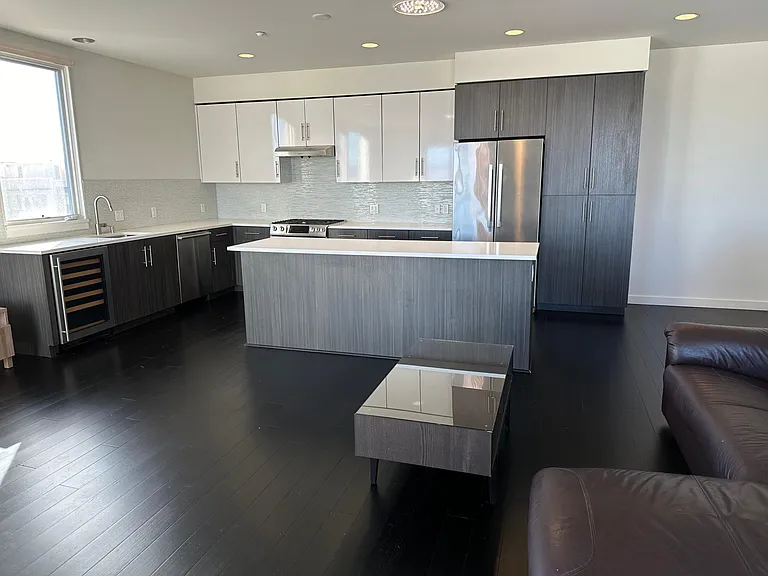 50 Jerrold Ave #409 — Photo 9