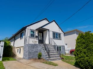 31 Graywood Rd FLOOR 1, Pt Washington, NY 11050