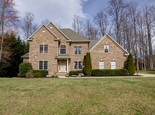 6114 Chalet Dr, Oak Ridge, NC 27310