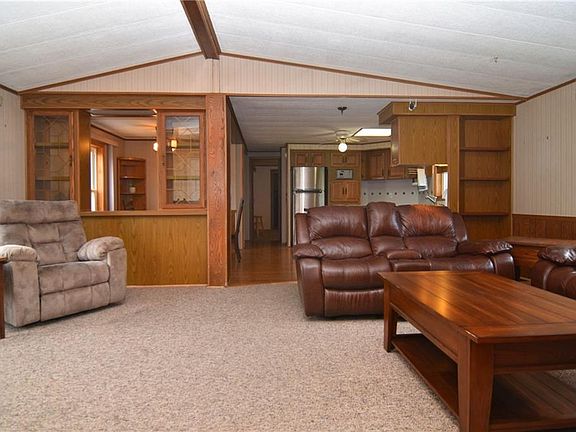 2nd image of 133 Holiday Ct