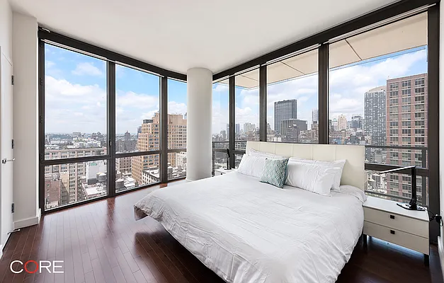 Rented by CORE | media 39