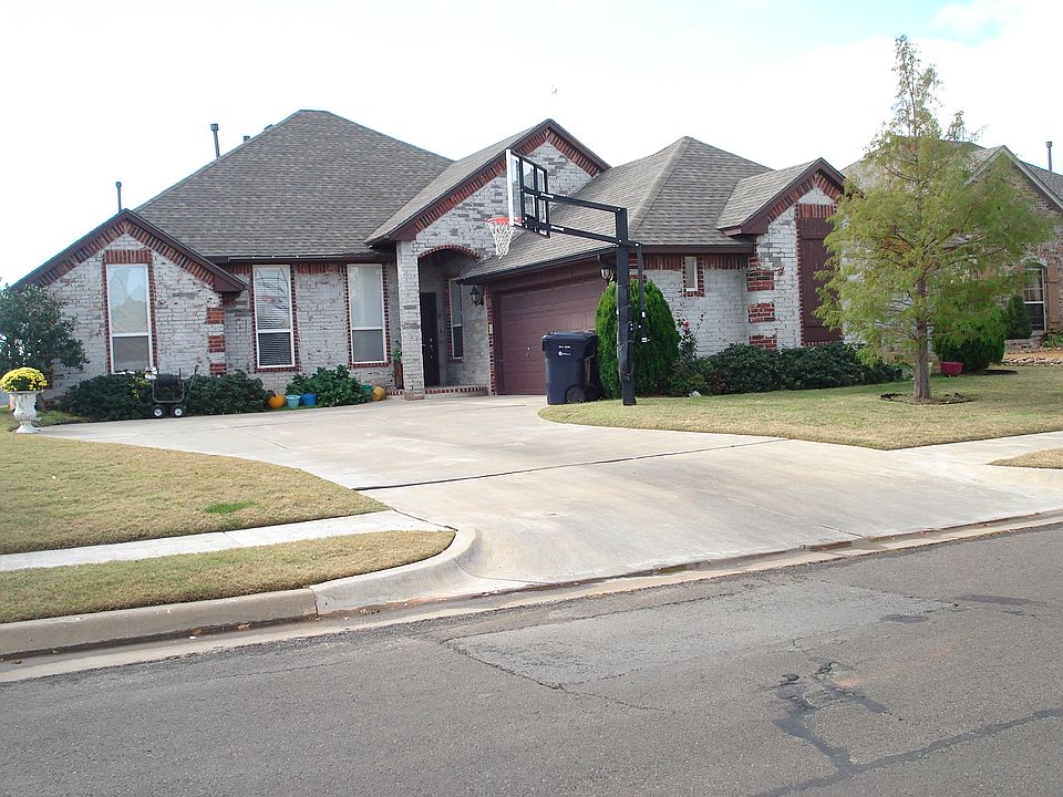 1st image of 1700 NW 163rd Cir