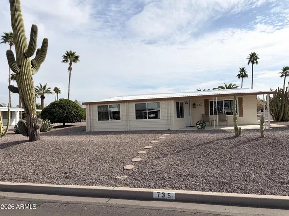 735 S PARK VIEW Circle, Mesa, AZ 85208