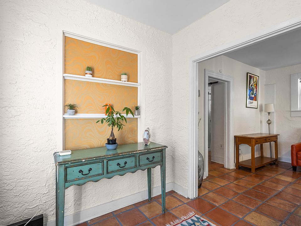 1st image of 407 S J Street