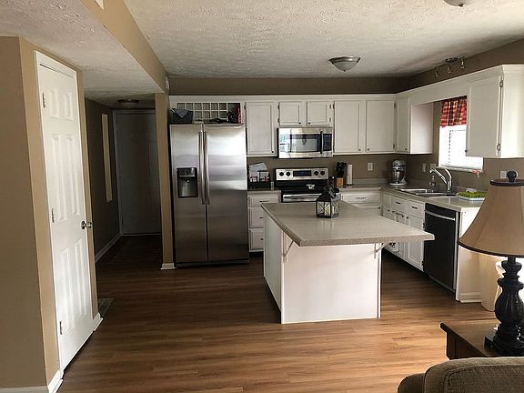 4th image of 10907 Limbach Ct