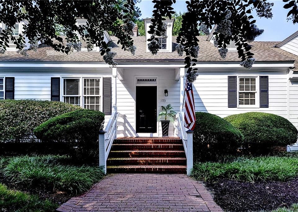 1st image of 103 Dogleg Dr