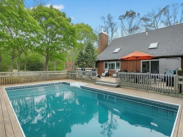 51 Roses Grove Rd