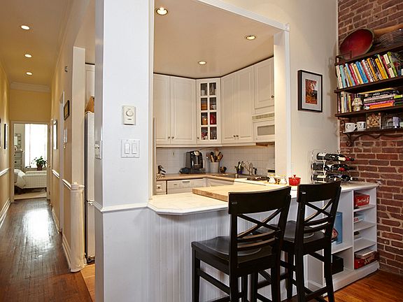 4th image of 35 W 84th St #2
