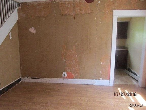 5th image of 313 W Ogle St