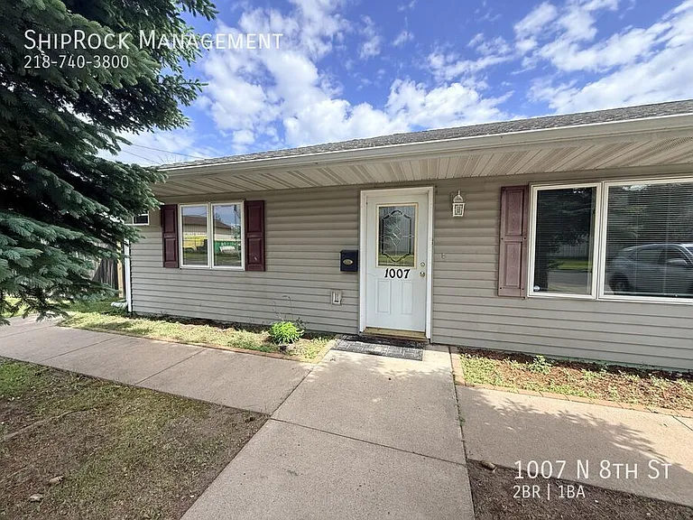 1007 N 8th St — Photo 1