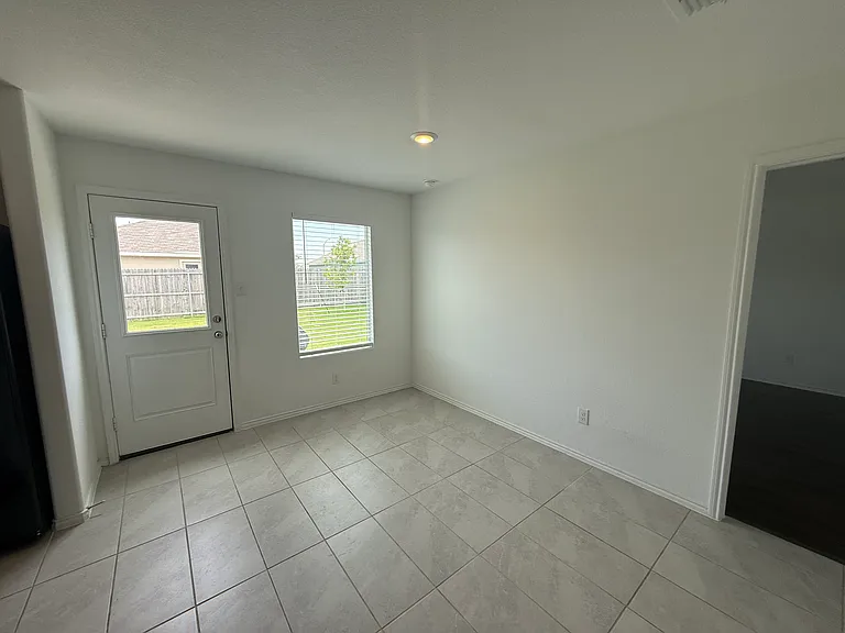 Arkoma Dr — Photo 8