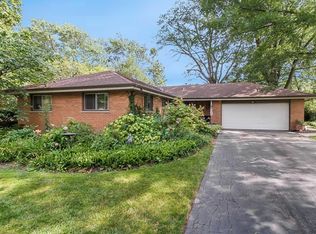 103 Drake Ter, Prospect Heights, IL 60070
