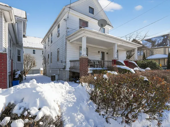 115 Hull Ave, Olyphant, PA 18447