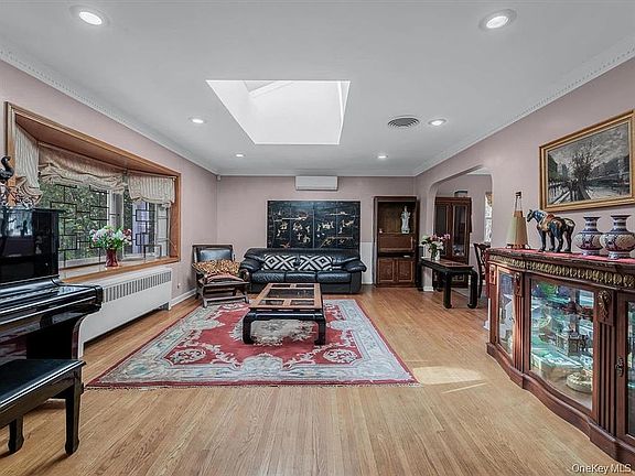 2nd image of 8204 141st St