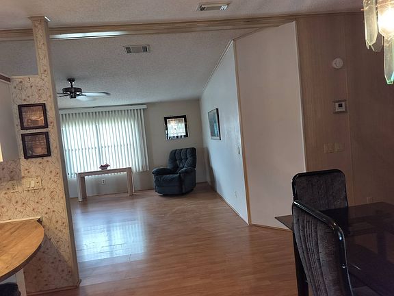 5th image of 9850 Booth Bay Dr