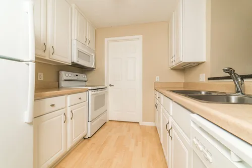 Heritage Park Apartments Photo 1