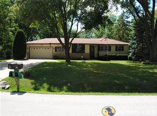 275 N 165th St, Brookfield, WI 53005