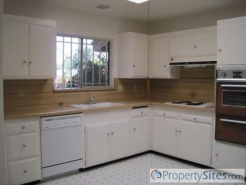 2nd image of 3187 Ducommun Ave