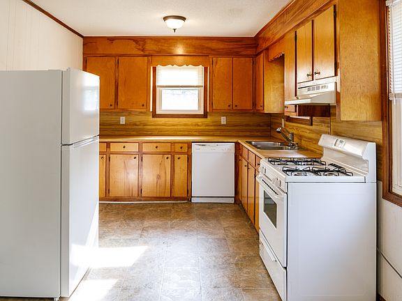 4th image of 323 Riverland Dr #2