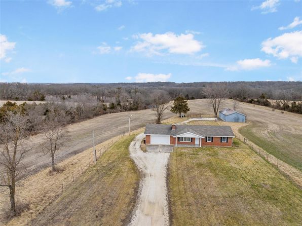 762 Cave Farm Rd, Troy, MO 63379