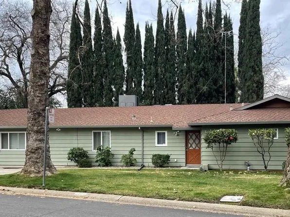 1300 Lochbrae Rd, Sacramento, CA 95815