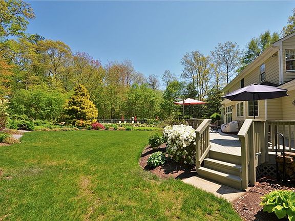 4th image of 120 Woodbridge Dr