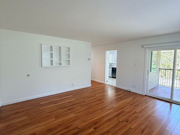4th image of 520 San Antonio Ave APT 1
