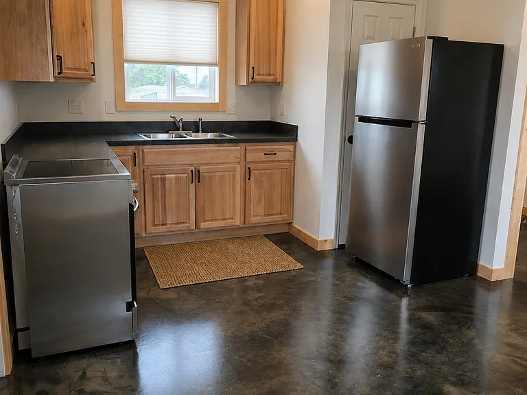 715 N Burritt Ave #1 — Photo 3