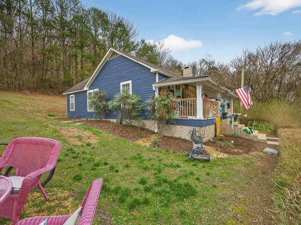 96 Harris St, Graysville, GA 30726