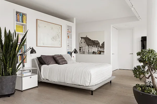 Sold by Compass | media 14