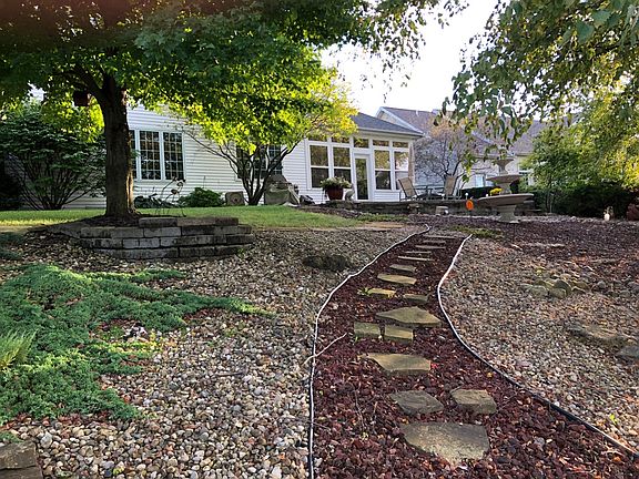 Going up from dock to house