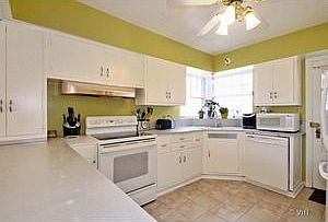 4th image of 8304 N Olcott Ave