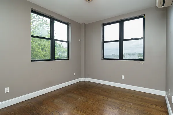 Bedroom, photo 9