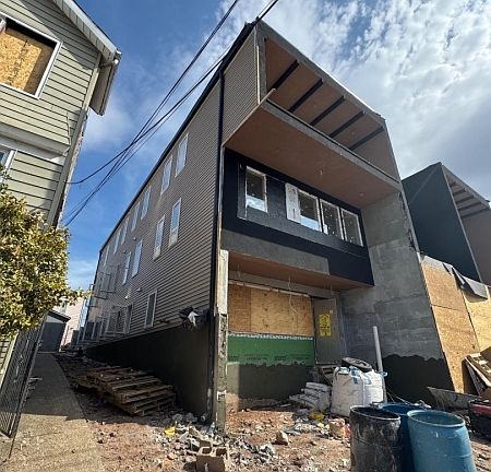 3rd image of 674-676 S 18Th St