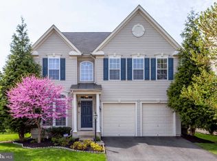42235 Frontier Spring Dr, Chantilly, VA 20152