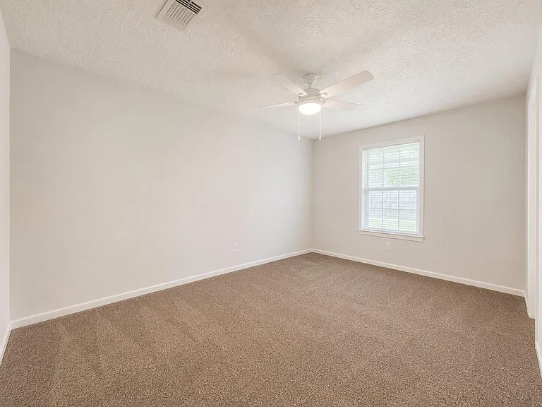 9734 Willmont Rd — Photo 13