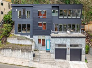 6515 S Corbett Ave, Portland, OR 97239